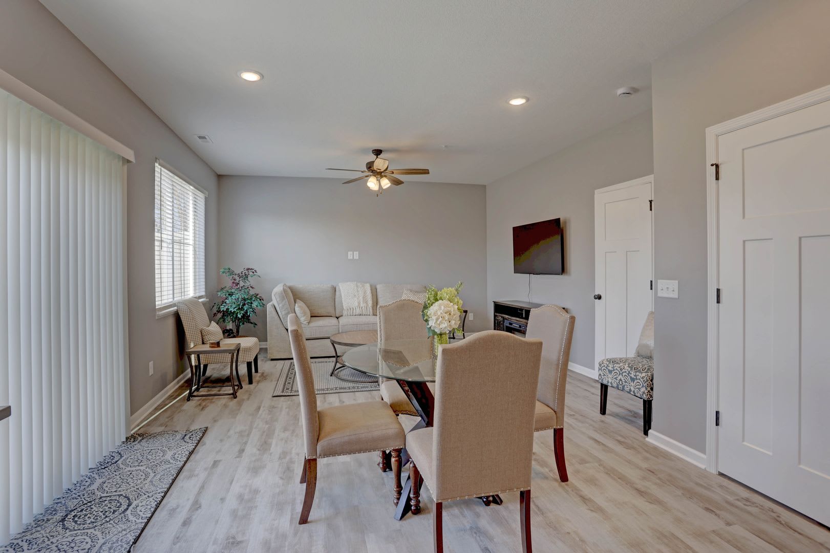 New Willow Cascades Townhomes – photo 3