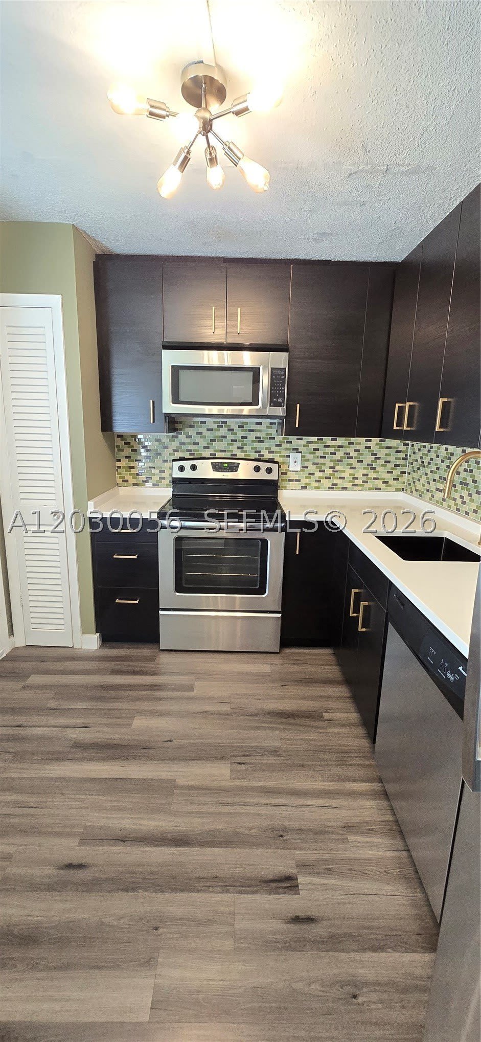 1201 NE 191st St – photo 4
