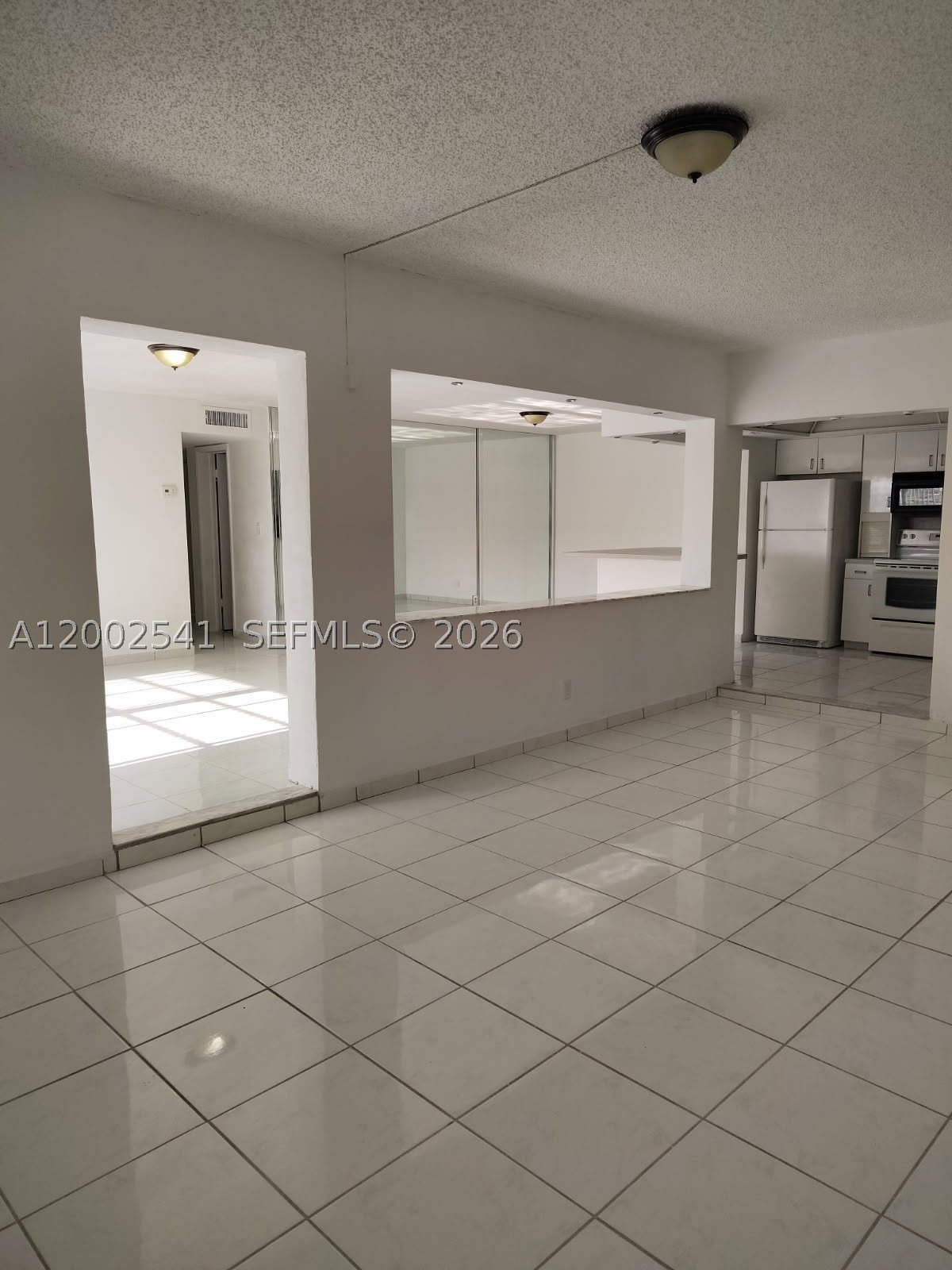 200 NE 12th Ave – photo 4