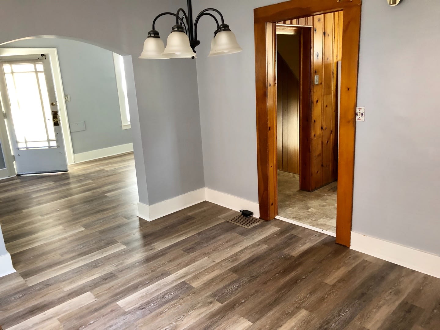Beautiful 2 Bedroom/2 Bath South End Home Close to U of L – photo 4