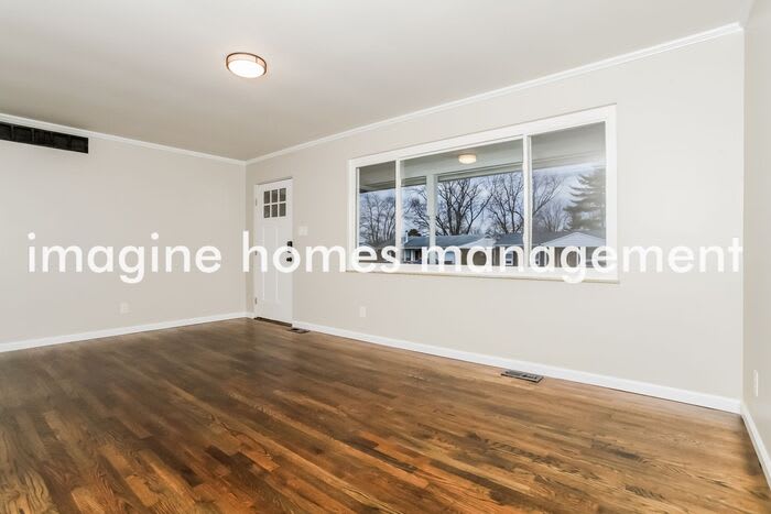 1656 Summithills Drive – photo 4