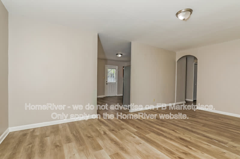 1518 Churchill Rd – photo 5