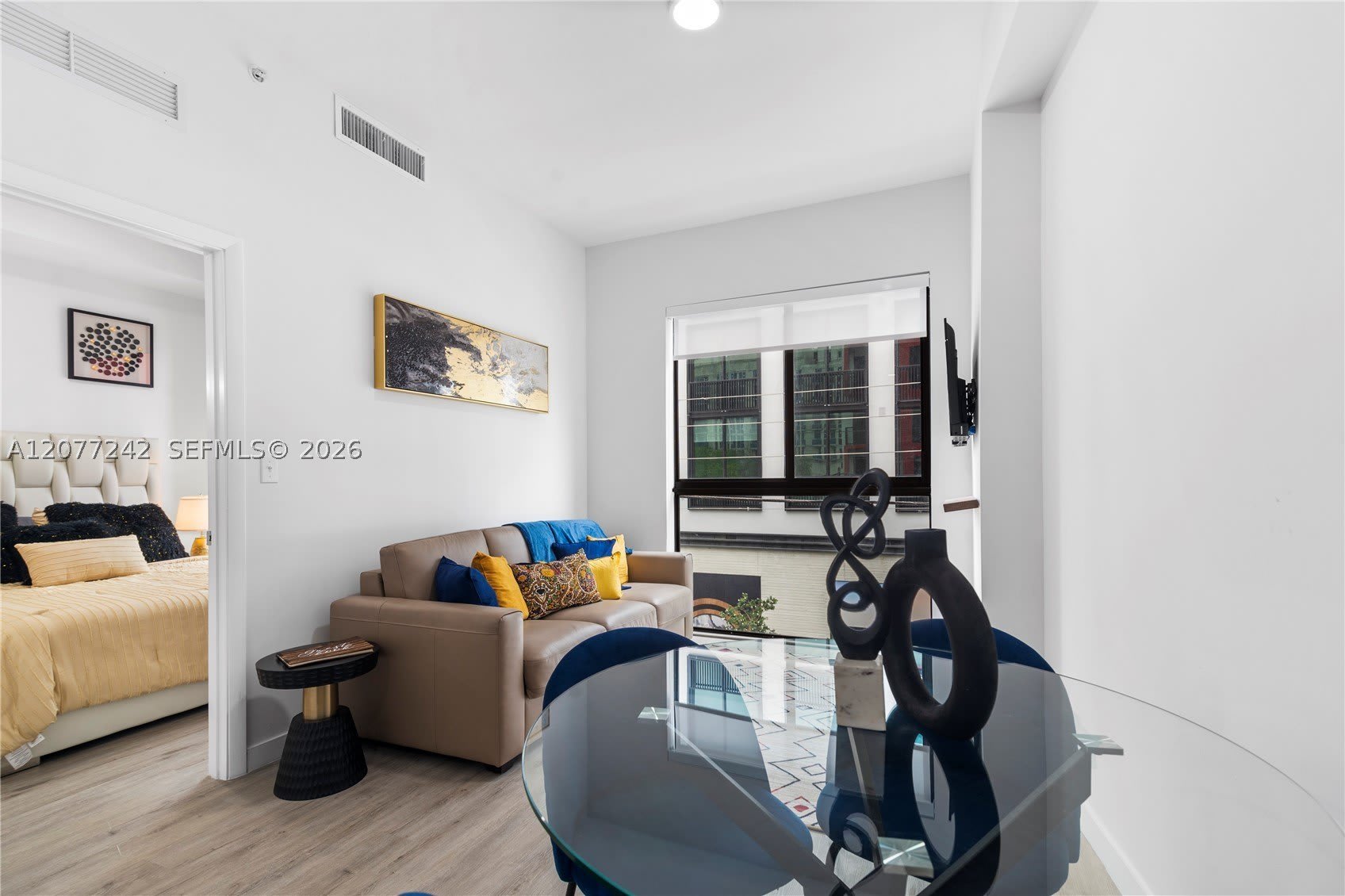 136 NW 26th St – photo 2