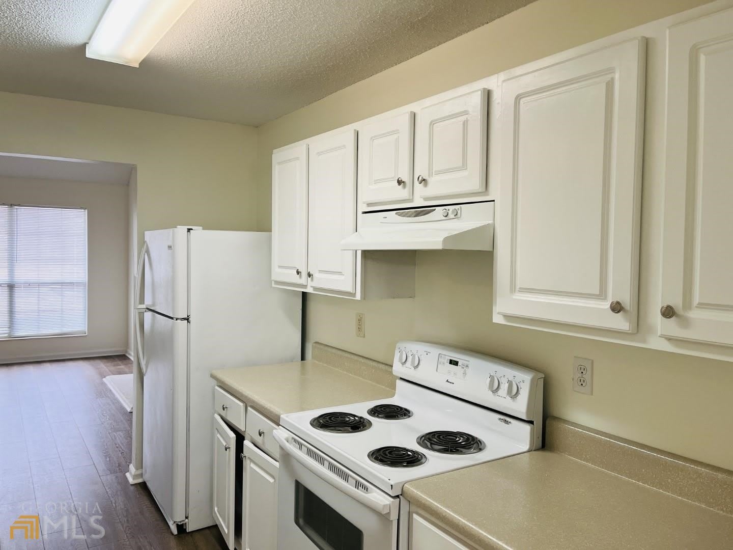 4037 Ravenwood Court – photo 3