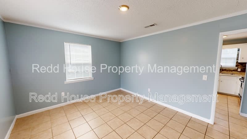 111 Nann St. – photo 4