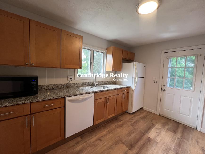 143 Washington Cir. – photo 2