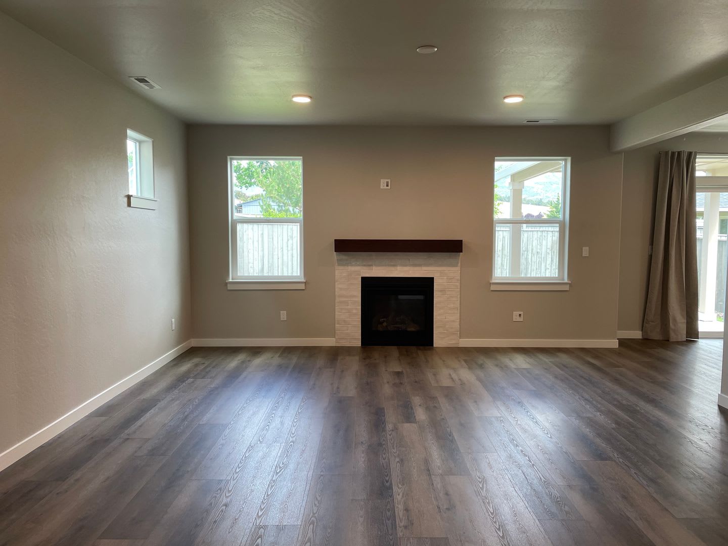 2025 Build Beautiful 3 Bedroom 2 5 Bath A Must See – photo 3