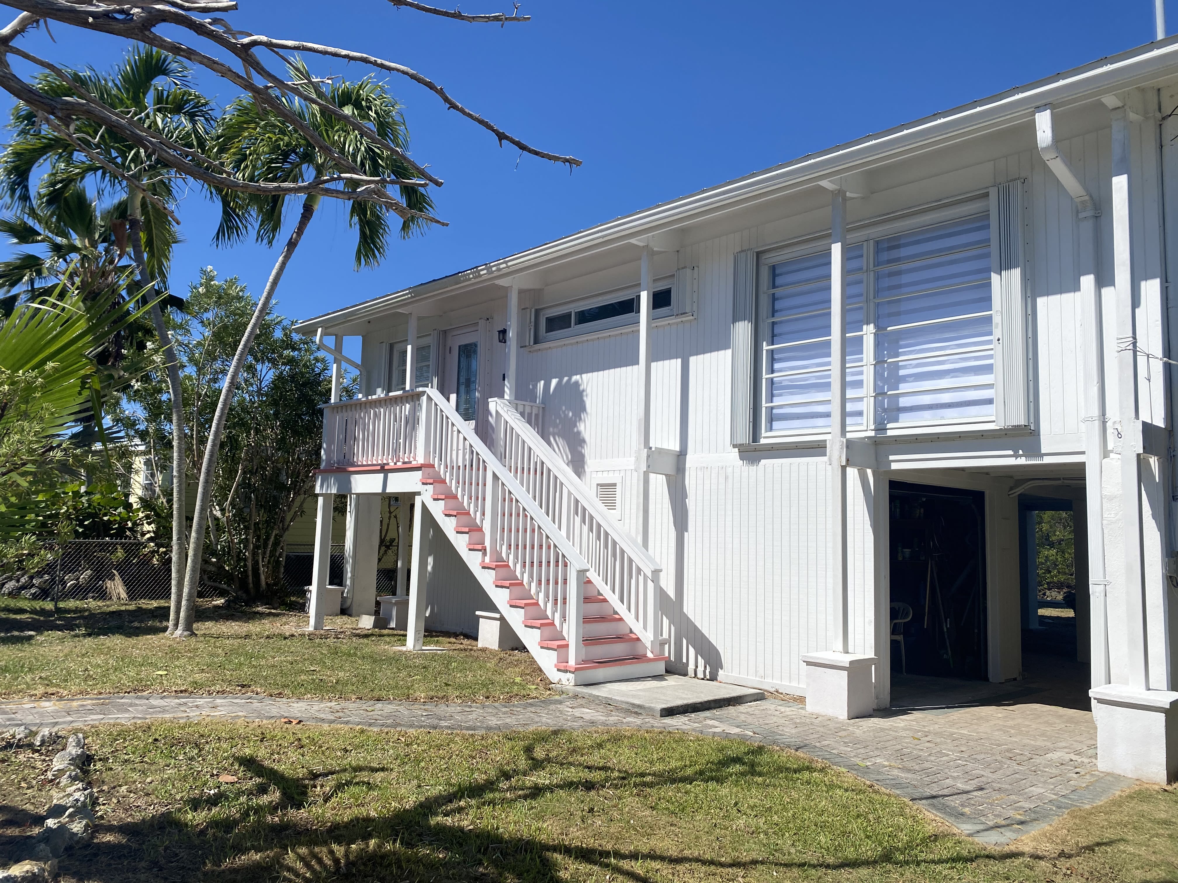 1166 Fern Ave – photo 1
