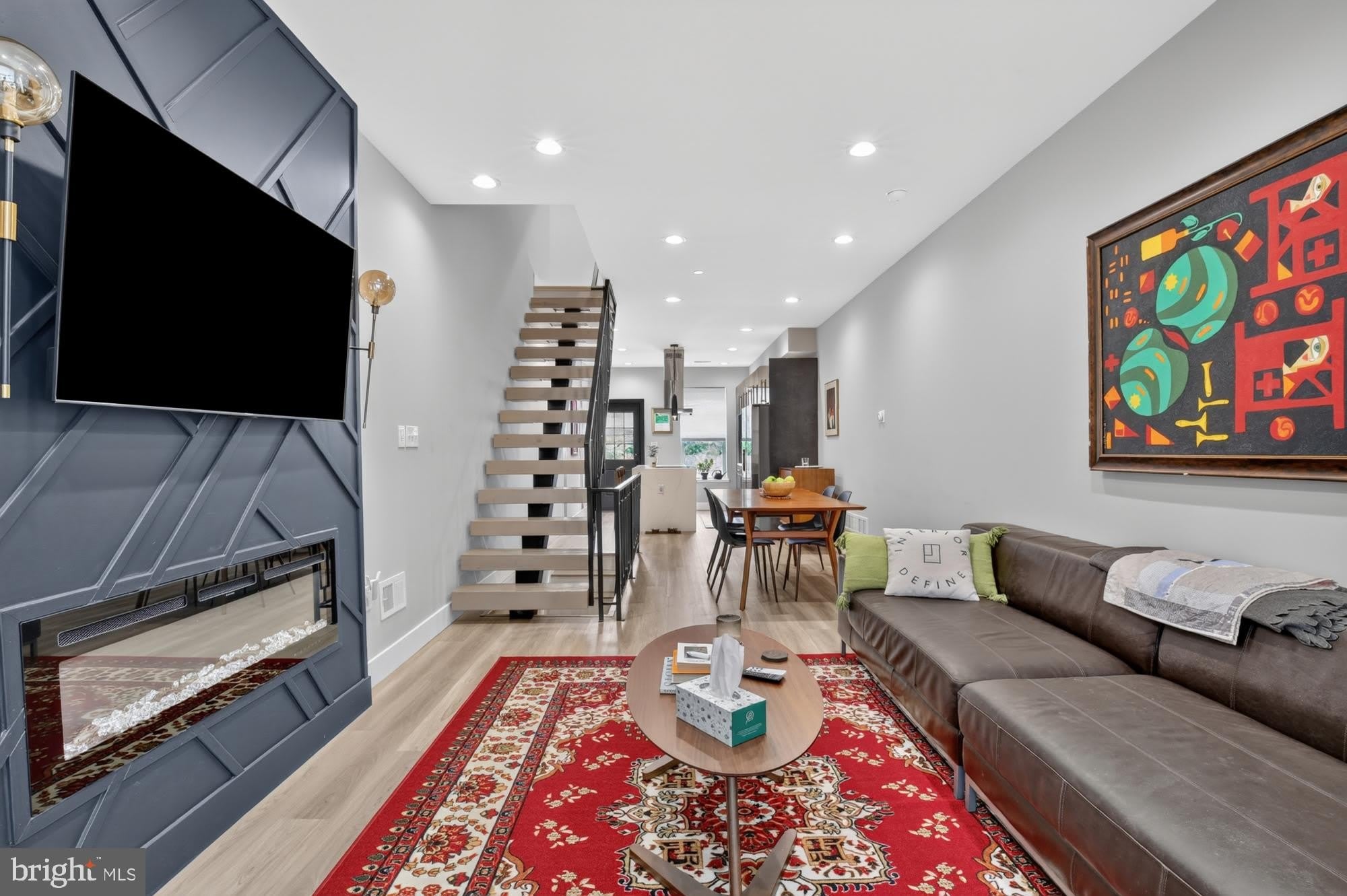 1838 E OAKDALE Street – photo 2