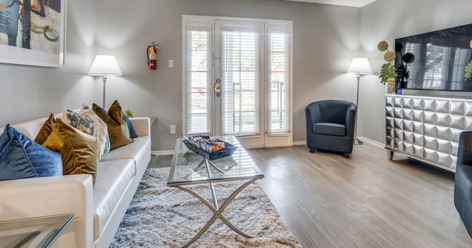 Mateo Apartment Homes – photo 3