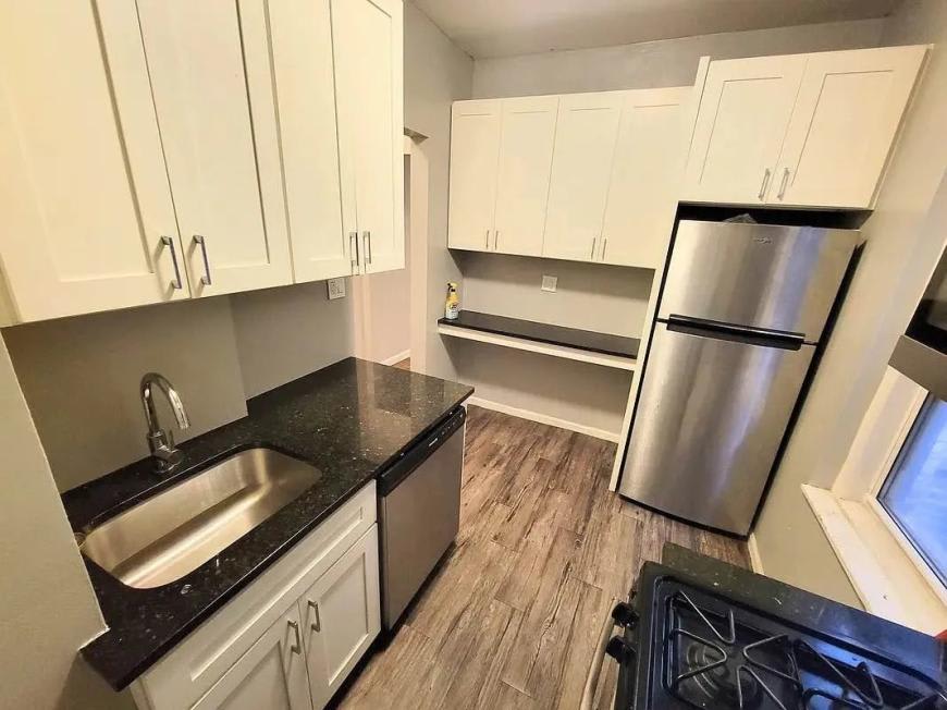 539 West 179Th Street – photo 1