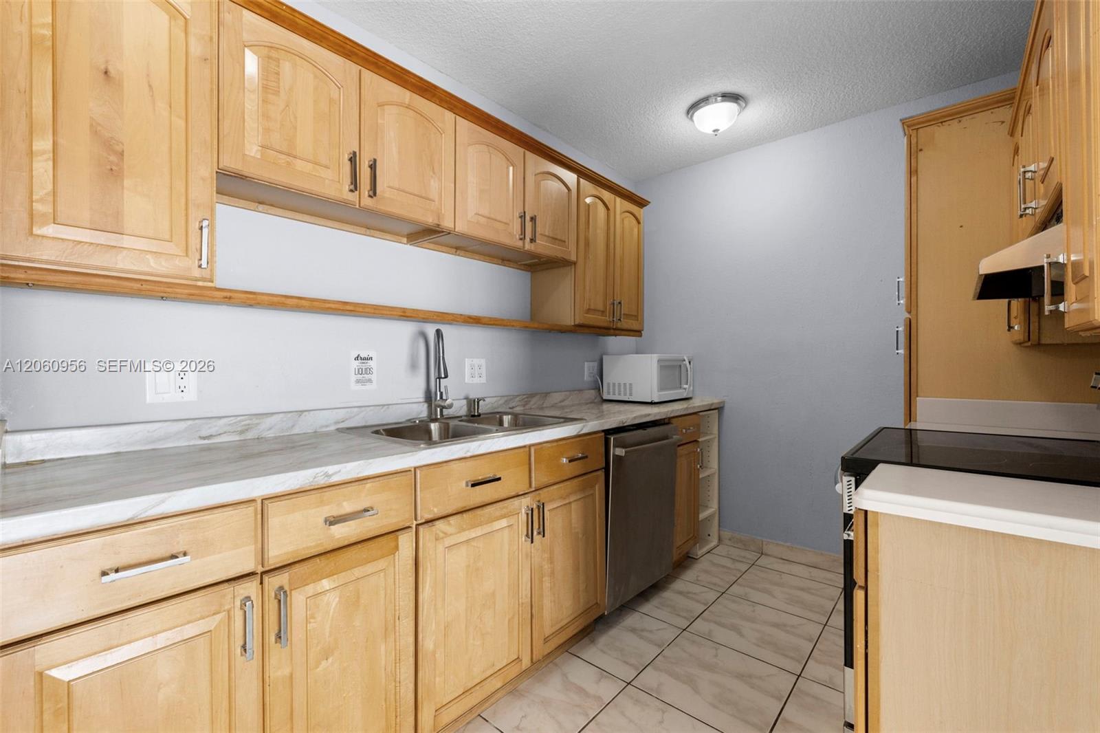 2028 Southwest 103rd Court – photo 2