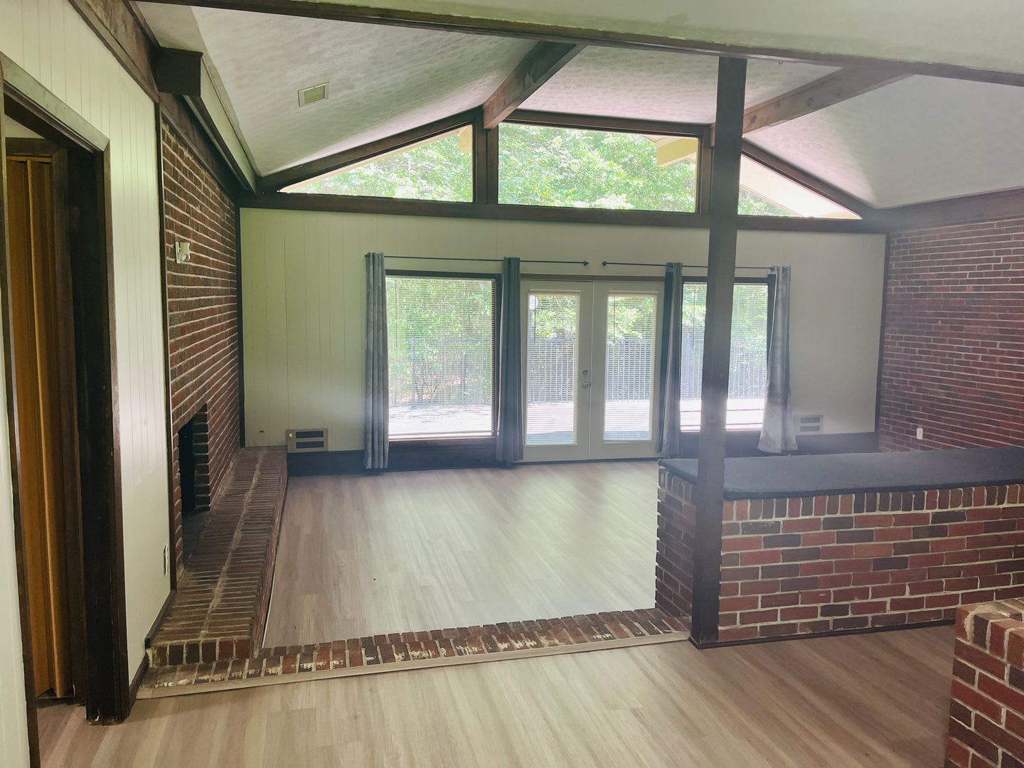 HUGE 4-Bedroom, 2.5-Bath Entertainer’s Dream in Fayetteville! – photo 4