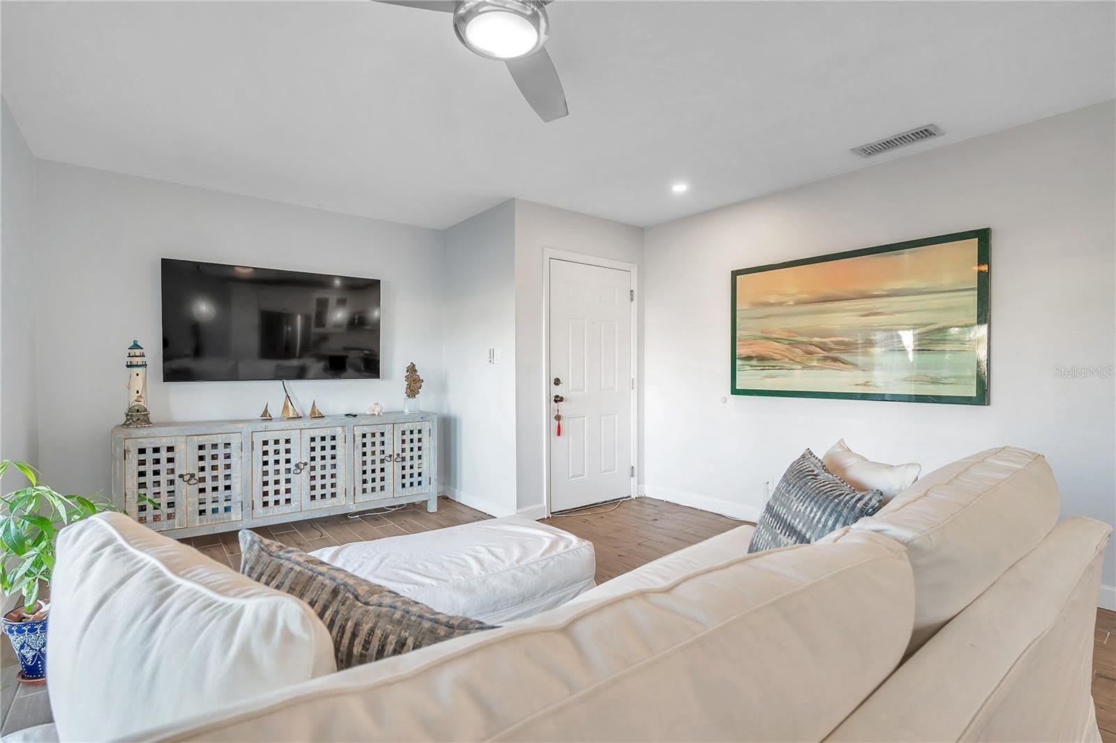 4728 BEACH Drive SE – photo 5