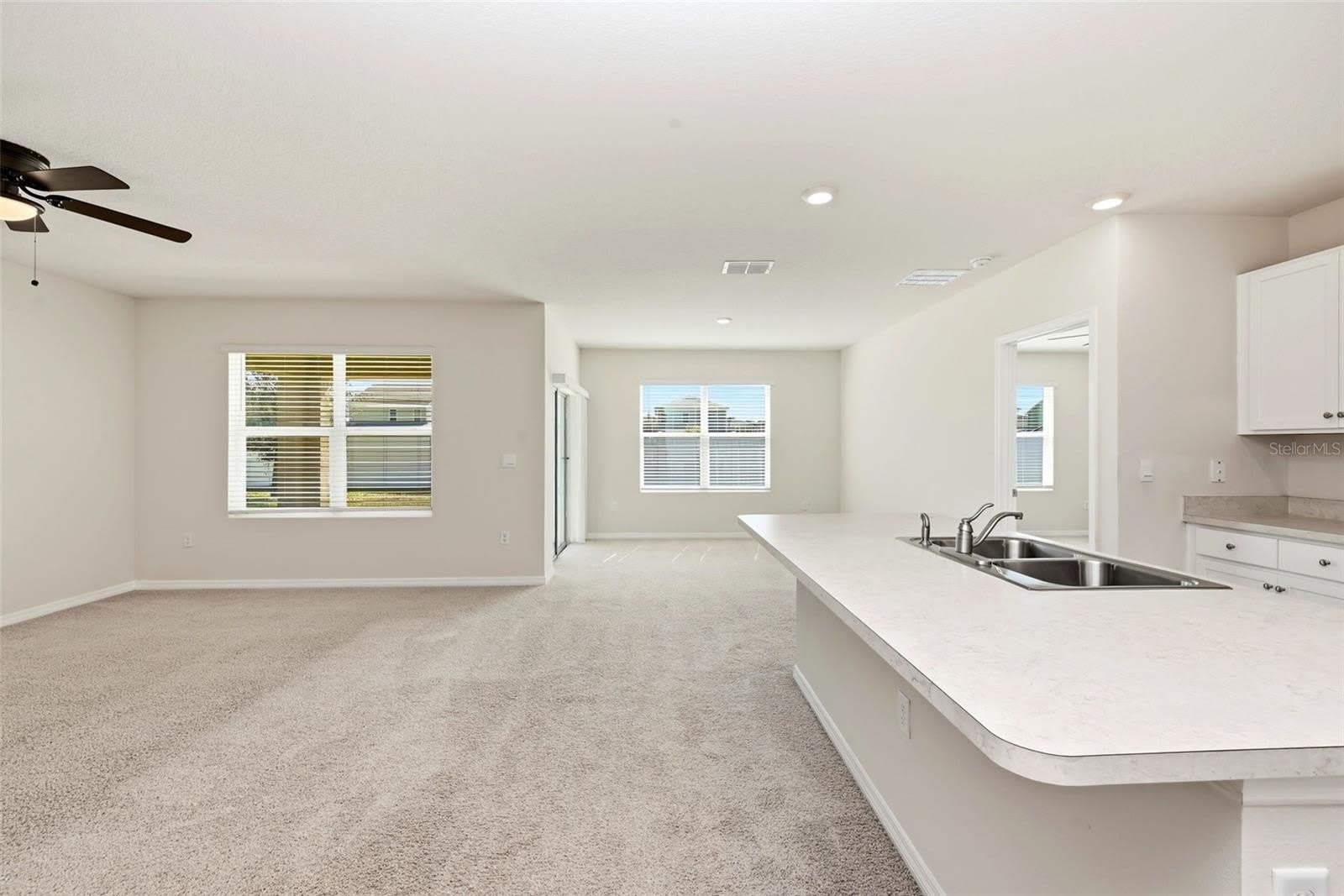2725 DUMONT Lane – photo 4