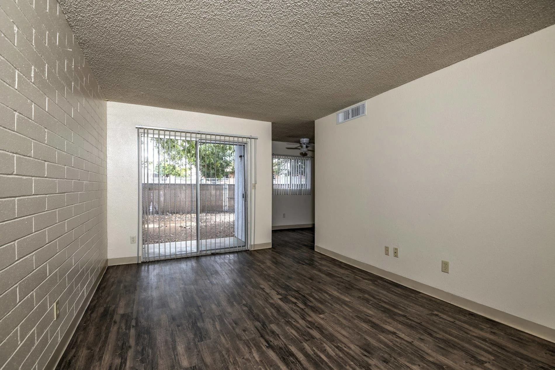 Sierra Antigua Apartments – photo 1