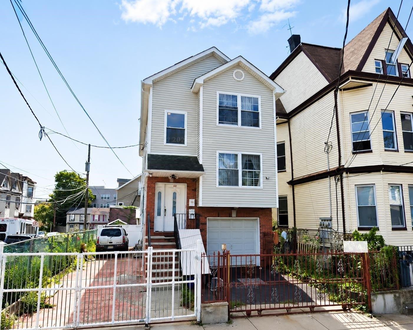 408 ELLISON ST – photo 1
