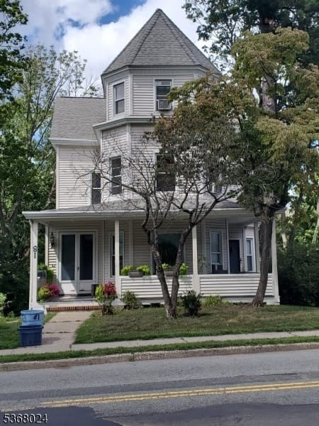 81 Western Ave – photo 2