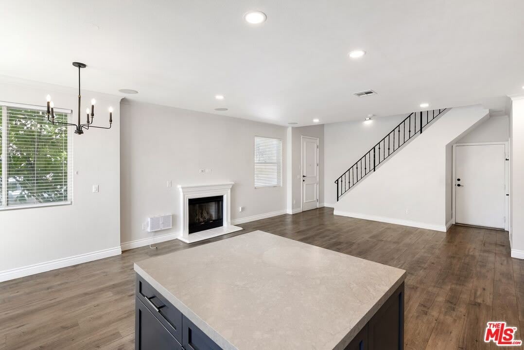 7124 Farralone Ave – photo 4