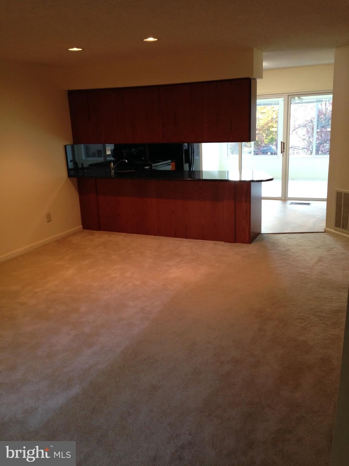 350 NEW MARKET Court – photo 2