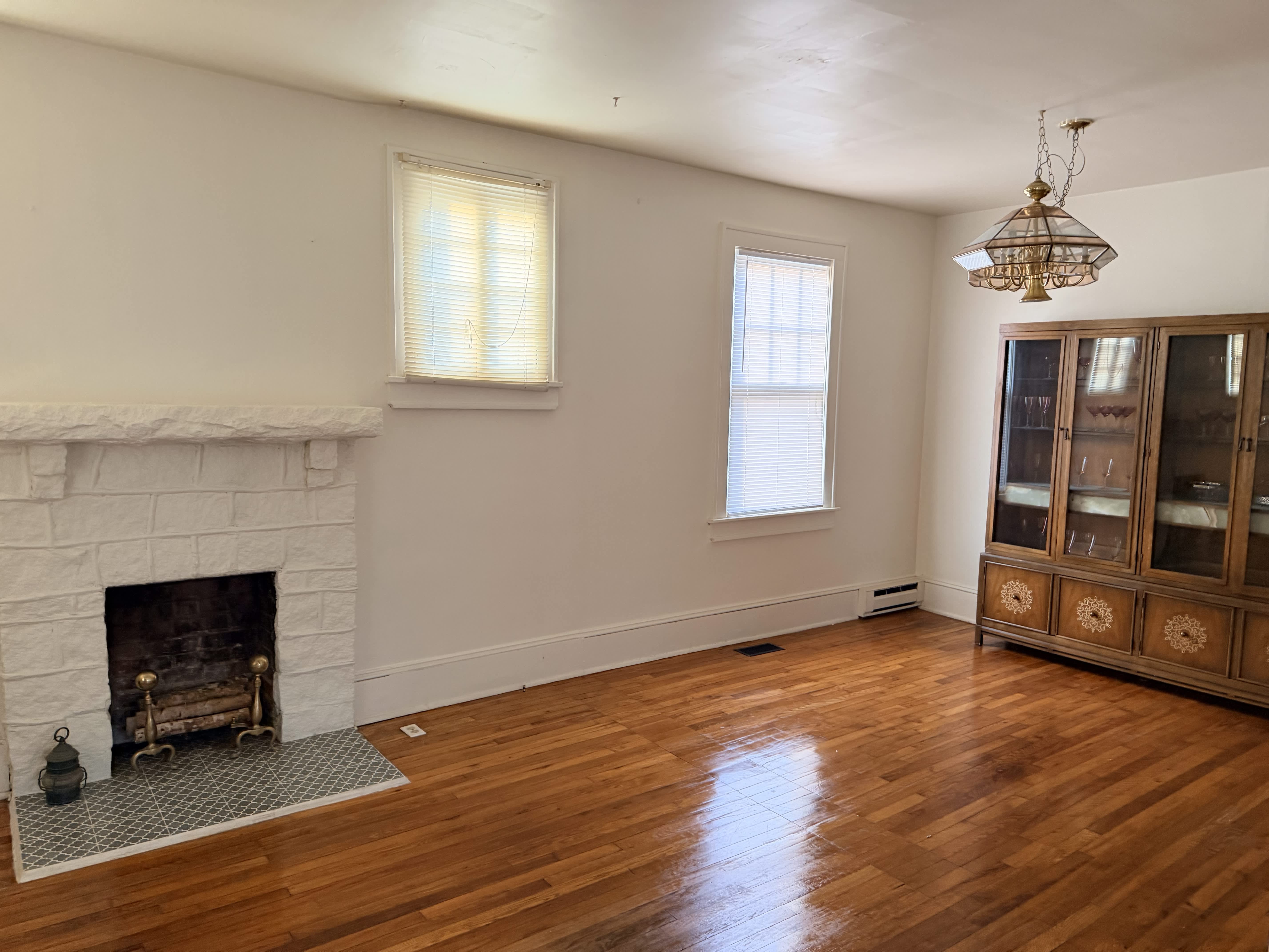 318 W Franklin St – photo 3