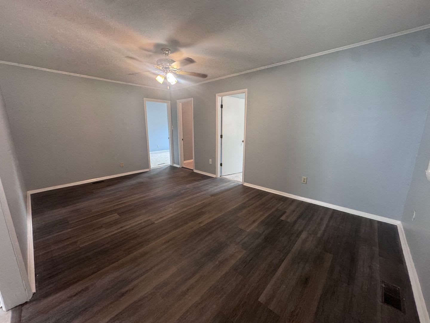 908 Rochester Savoy Heights – photo 4