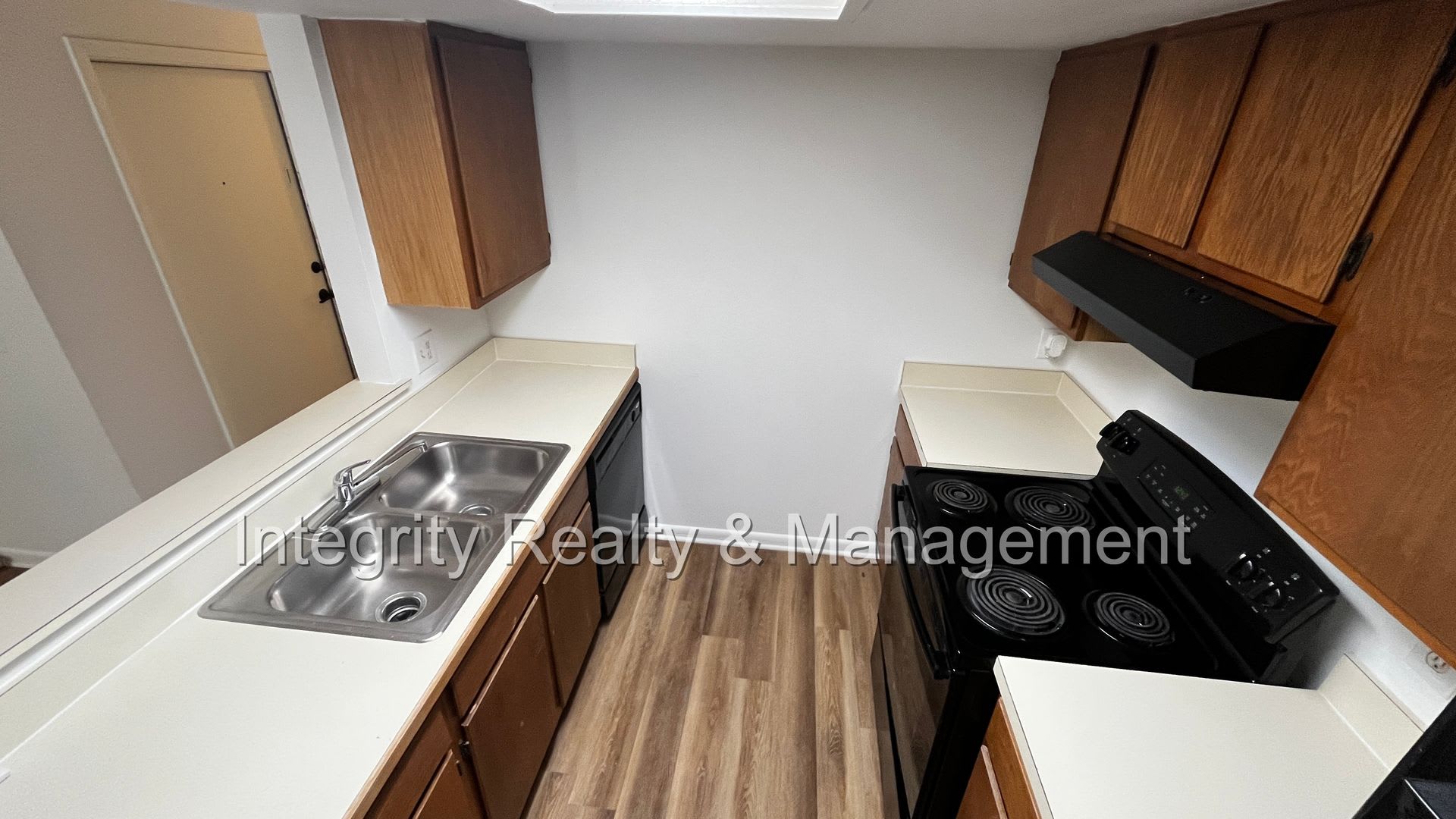 Cozy 2 Bed 2 Bath Townhome In The Heart Of Jacksonville – photo 4