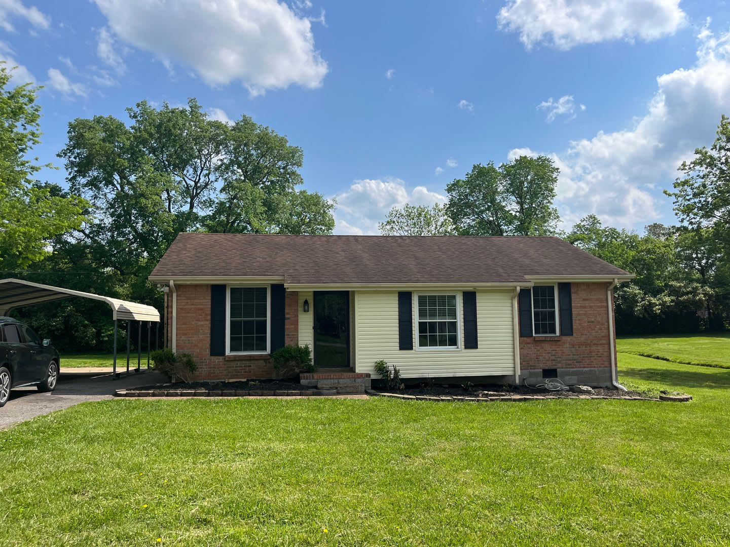 For Lease – photo 1