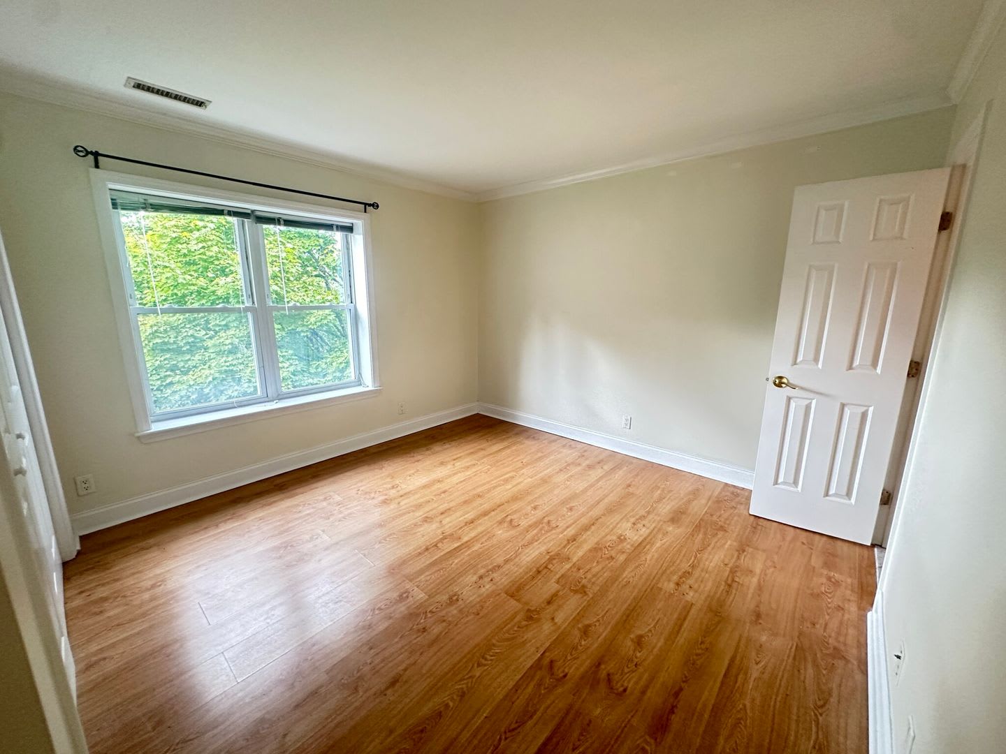 Charming 3 Bedroom – photo 5