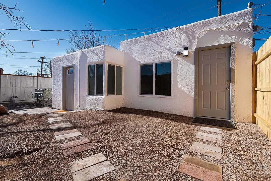 221 Girard Boulevard Southeast – photo 4