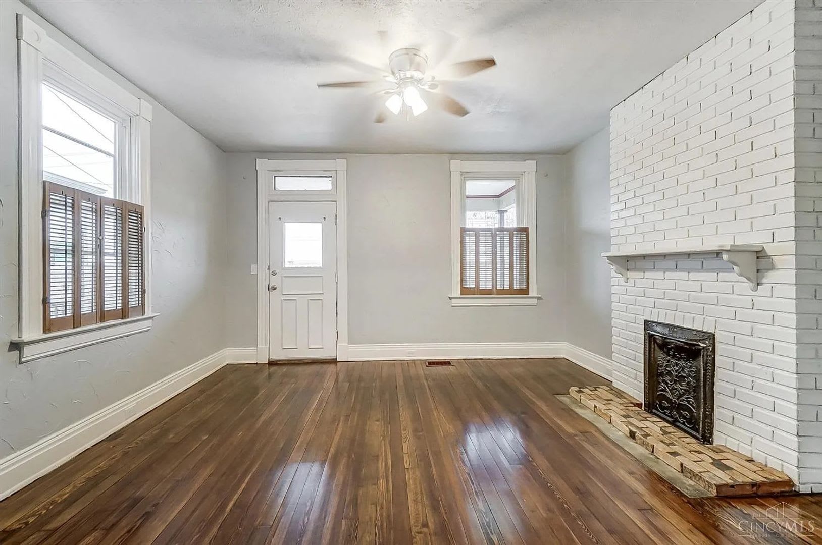 Norwood Charming Updated 3 Bedroom Home – photo 4