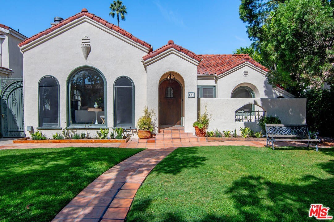 121 S Poinsettia Pl – photo 2