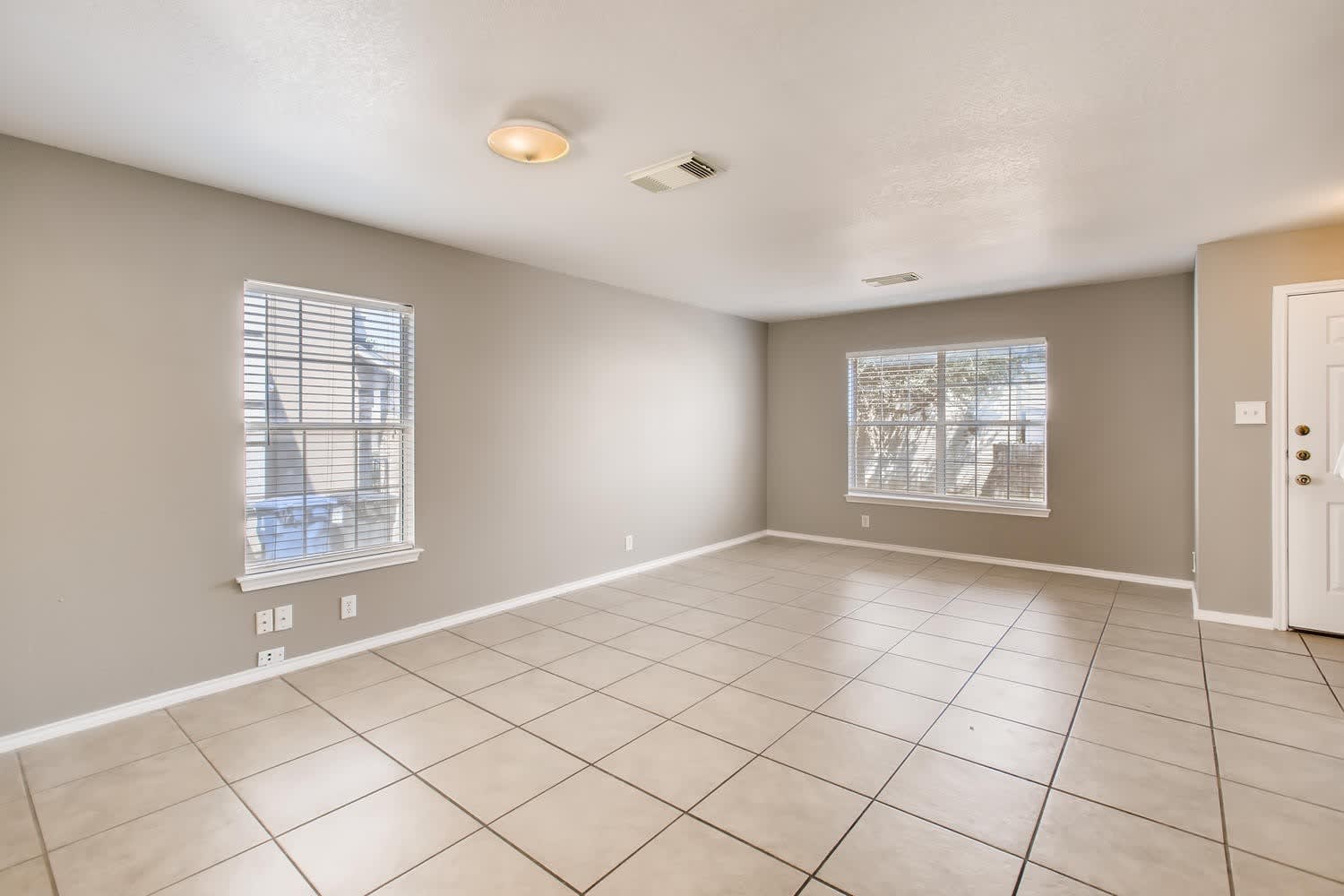 4BR/2.5 Bath near the San Antonio Medical Center!!! – photo 5