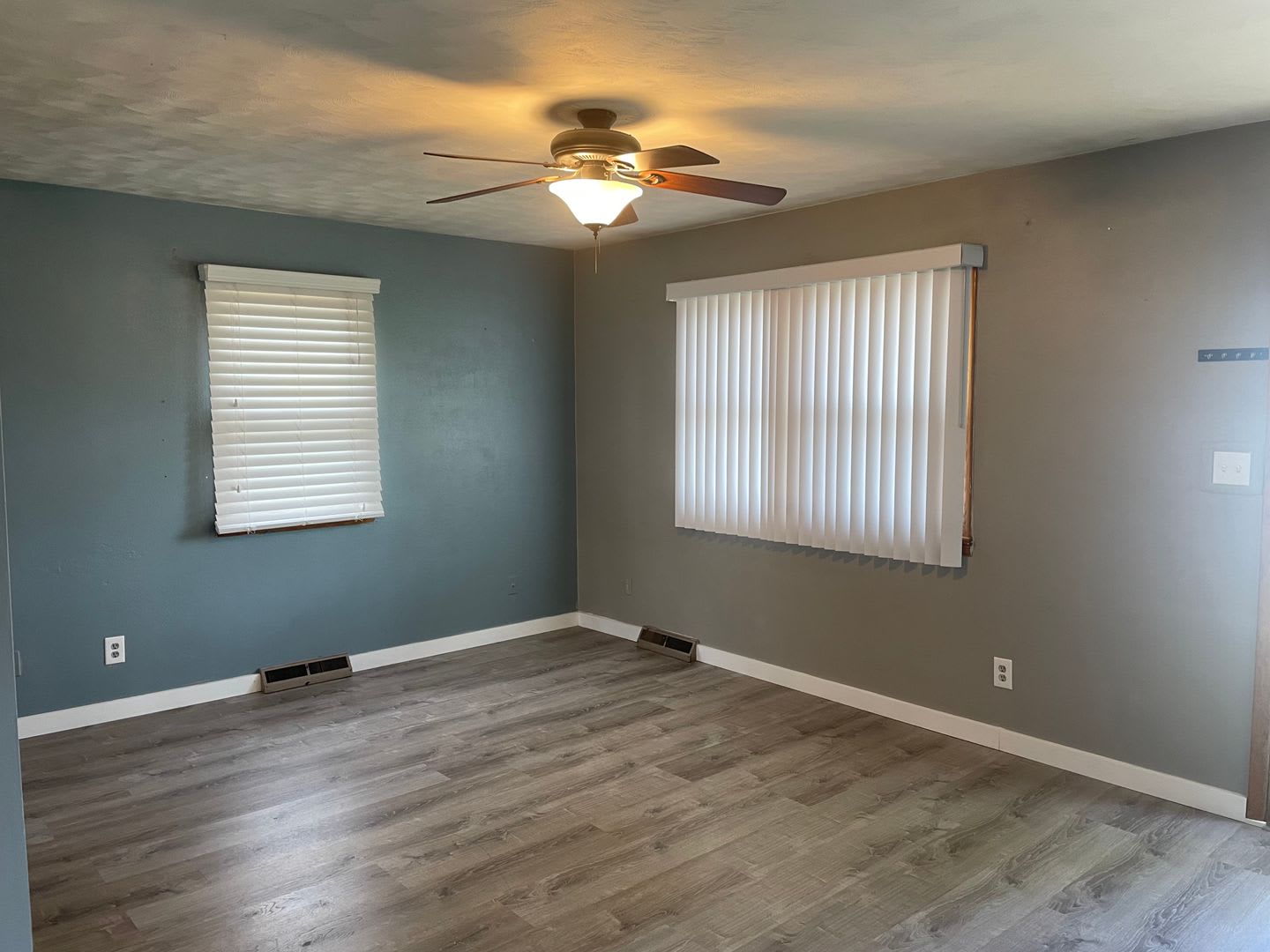 Large Single Family Residence for Rent! – photo 2
