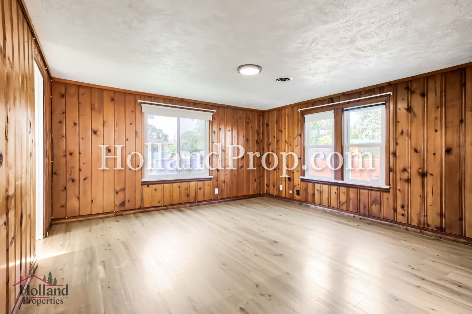Welcome Home To Your Perfect Hillsboro Retreat – photo 3