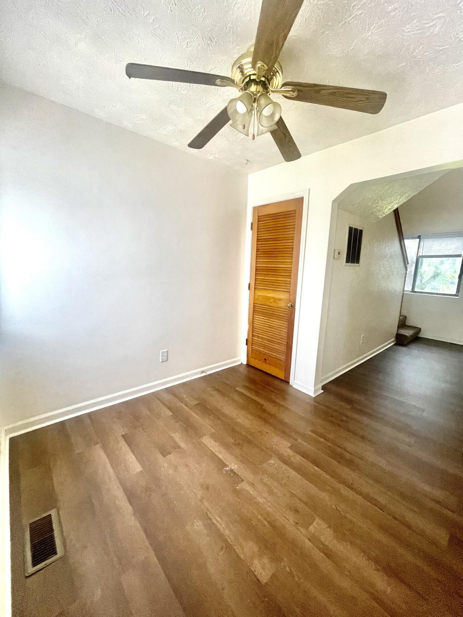 452 Larkwood Drive – photo 3
