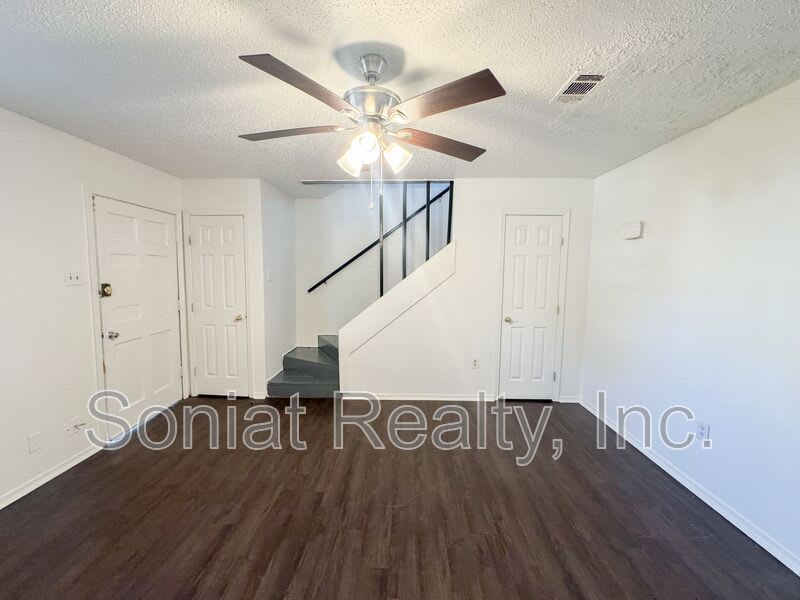 1342 Elysian Fields Ave – photo 2