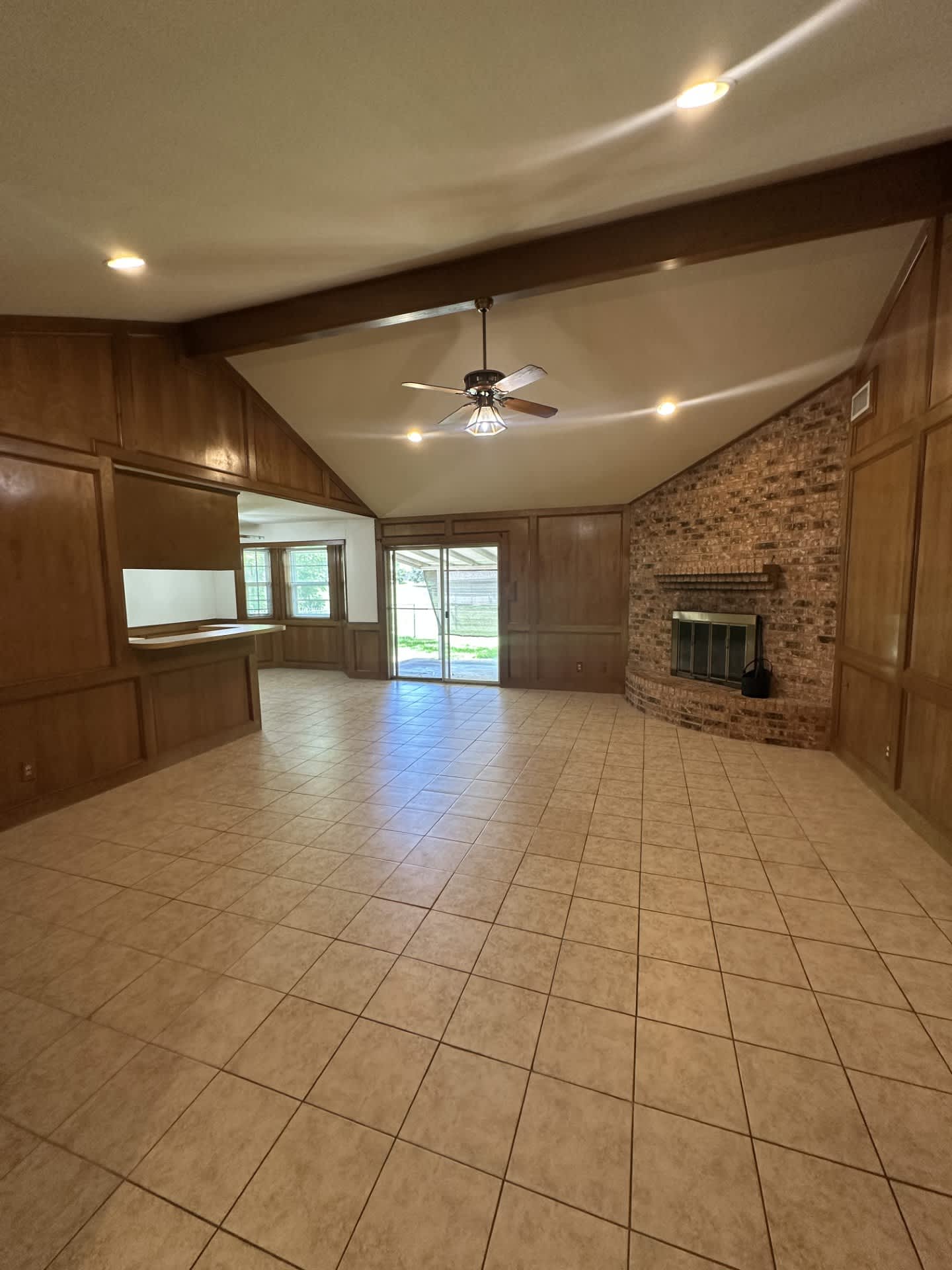 1003 Allison – photo 4