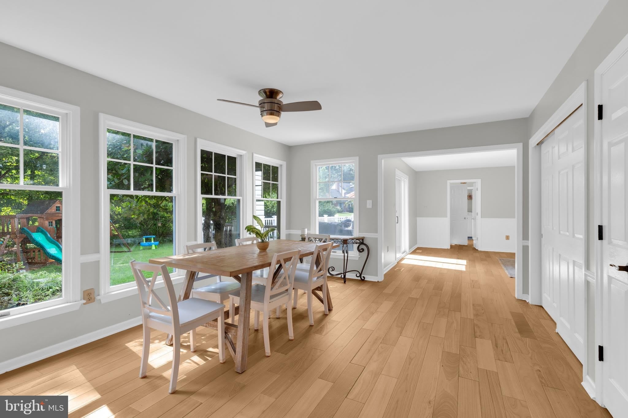 7707 LAKE GLEN Drive – photo 4