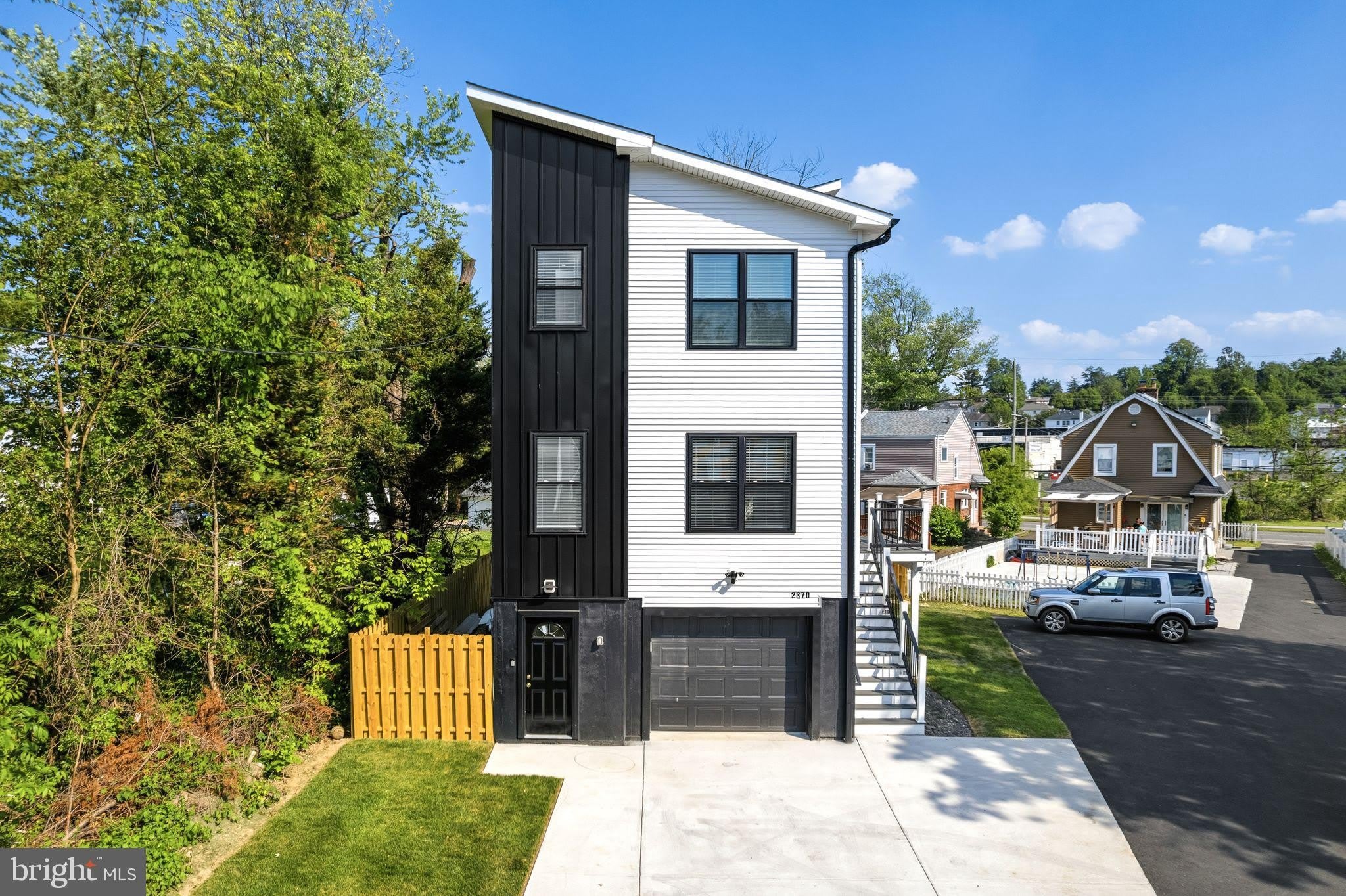 2370 RANDOLPH Street – photo 4