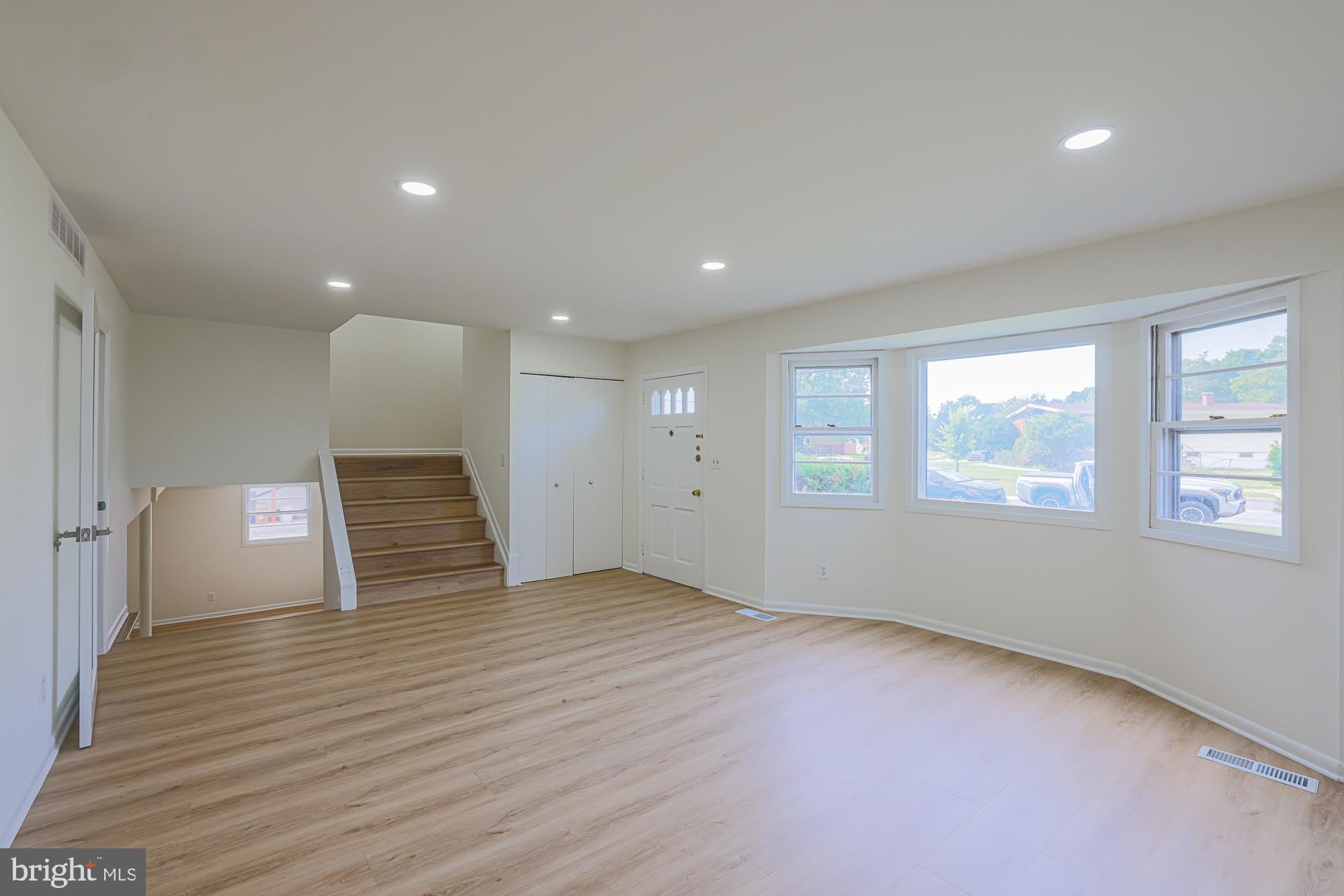 2607 SMITH Avenue – photo 3