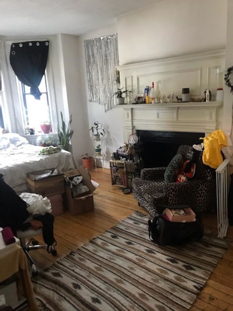 Huge 4 bed in Allston – photo 3
