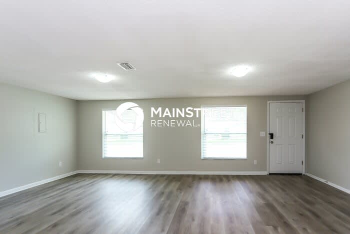 2216 Selkirk Street – photo 2