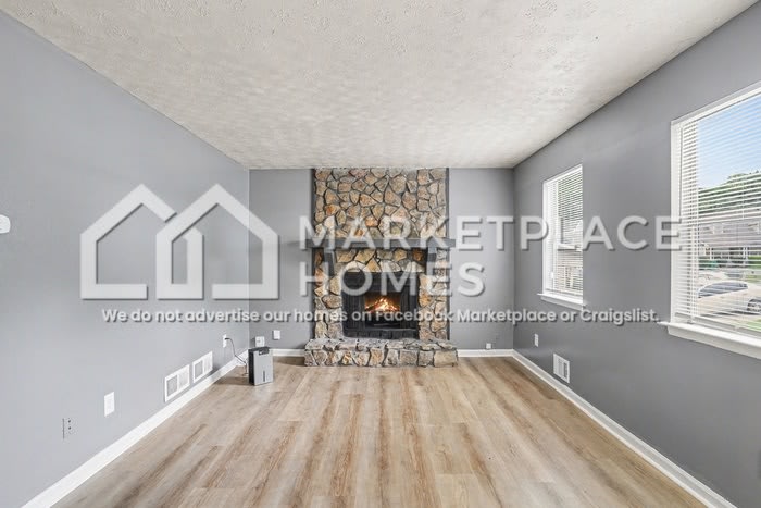 956 Windwood Ct – photo 5
