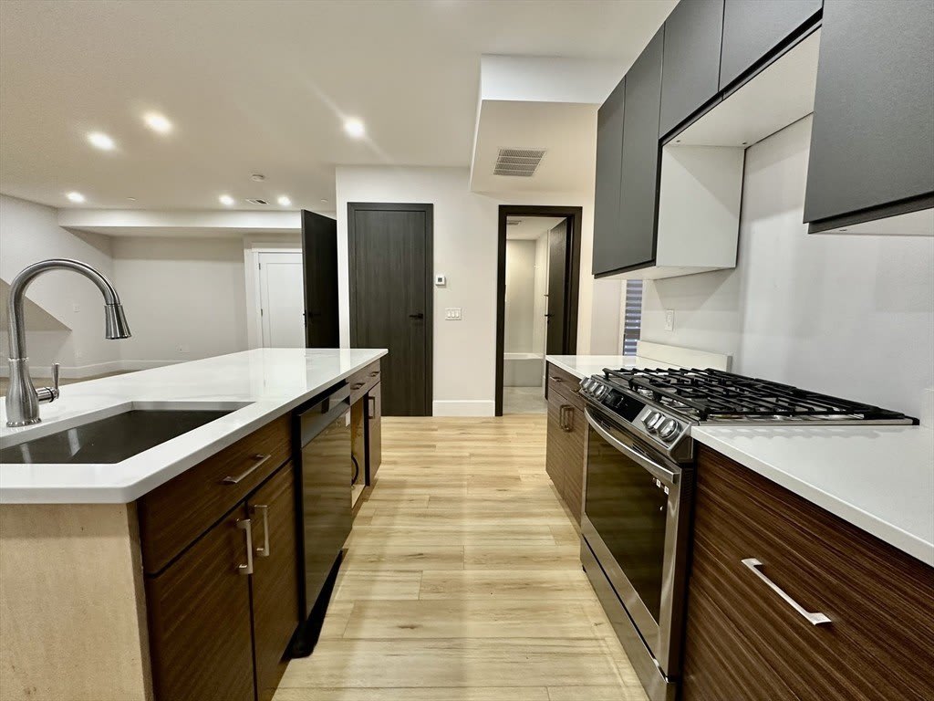 100 Mt Pleasant Ave – photo 2