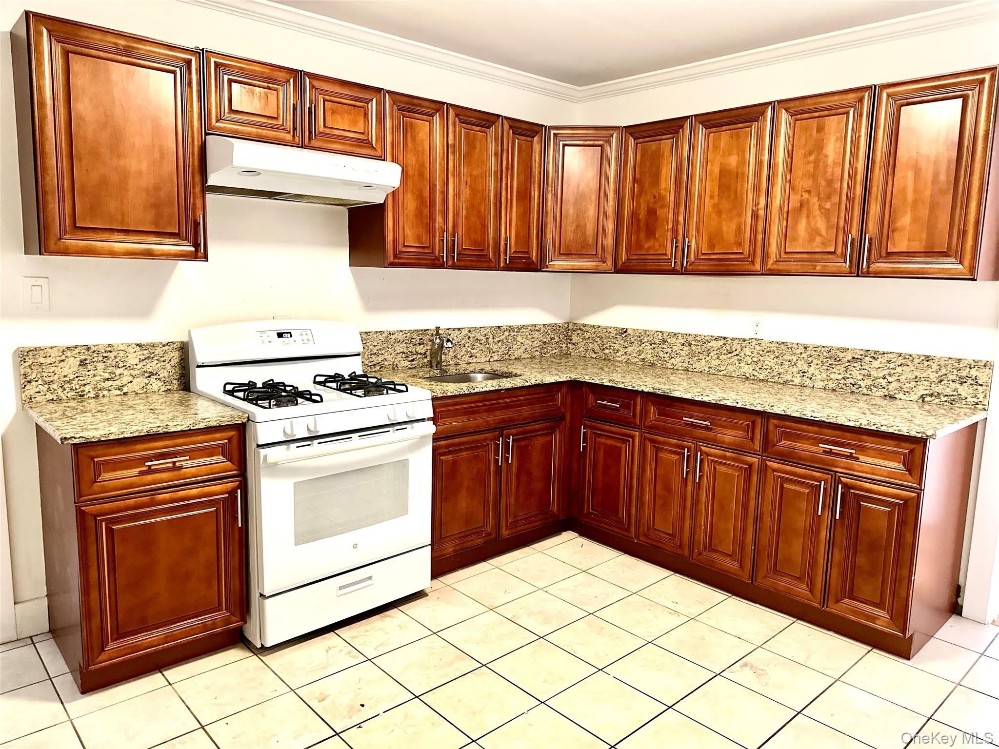 232 Fifth Avenue – photo 1