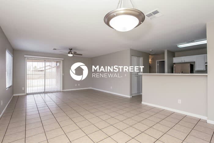 10730 West Glenrosa Avenue – photo 4