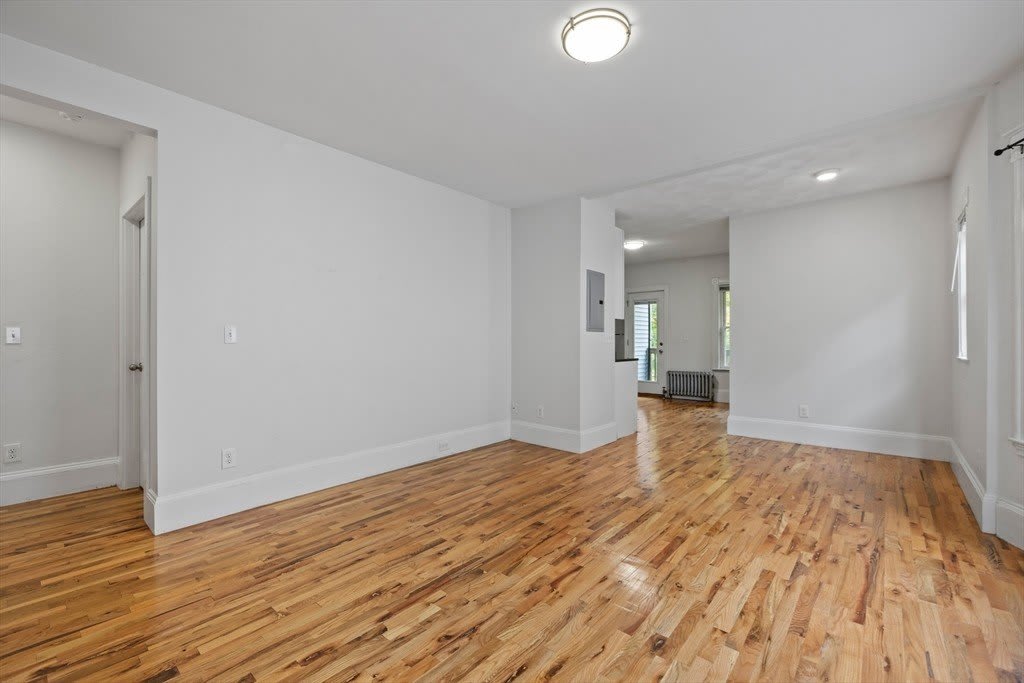 39 Bradley St – photo 4