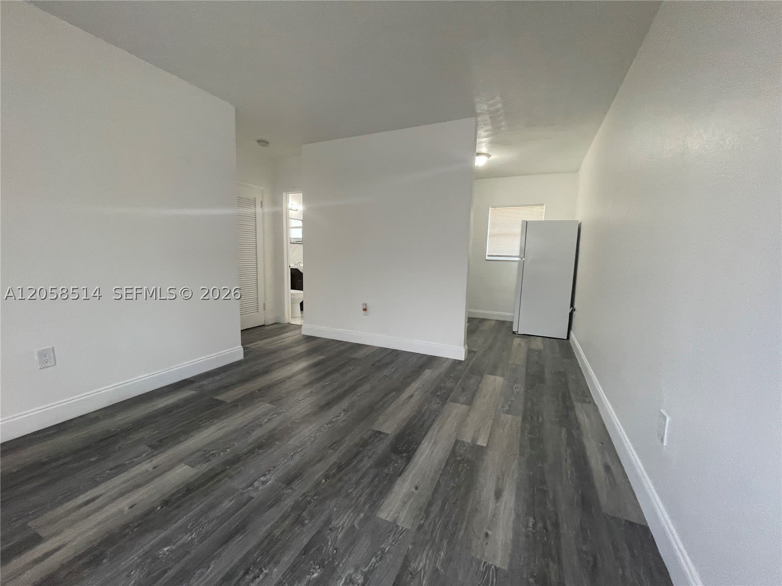 15940 NE 19th Ct – photo 3
