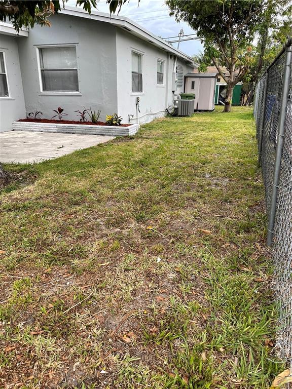 918 Northwest 24th Avenue – photo 3